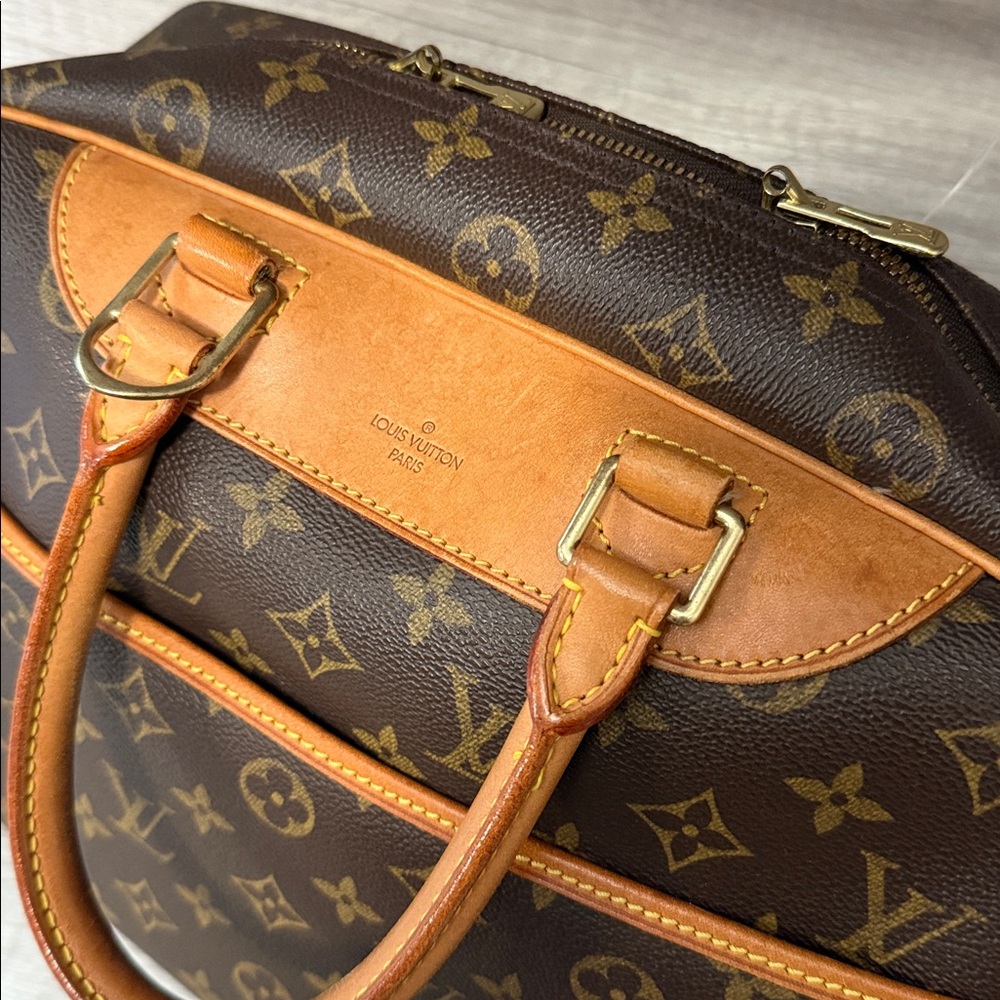 Louis Vuitton Deauville Vanity Monogram Canvas COA - Picture 6 of 17